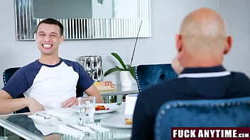 Preview 1 of Sunny Leone Sleeping Video - Lucky Stepson Can Fuck His &#039_s Assistant Anytime He Wants - Kylie Quinn - FuckAnytime.com