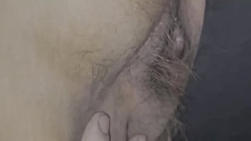 Preview 2 of Rakhi Saban - T&iacute_o pajeando a vieja gorda