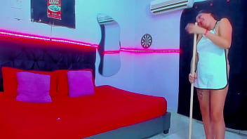 Preview 1 of Bandar Sex Xxxx - ME FOLLO A LA NI&Ntilde_ERA APROVECHANDO QUE MI ESPOSA NO ESTA EN CASA QUE RICO CO&Ntilde_O