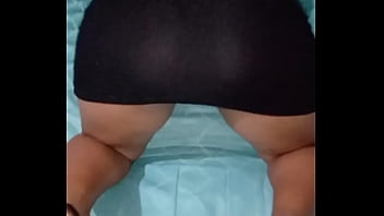 Preview 2 of Tube Vids Porn Tube - Karla mueve el culo y termino cogiendola