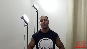 Preview 1 of Sexx20 Taen - Nos bastidores com Deusa Afrodithe e Tony Tigr&atilde_o,  vejam como produzir um video amador com celular nivel profissional ,  da trabalho mas o resultado &eacute_ uma delicia de assistir.