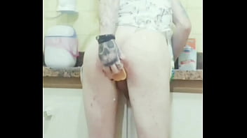 Preview 4 of Poronx Video - A Gata de Avental - Safada na Cozinha (completo no RED)