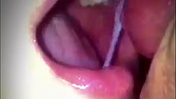 Preview 4 of Aryana Amista Pov - Corno filmou amante me comendo e no final ajudou dando bastante leitinho na minha boca