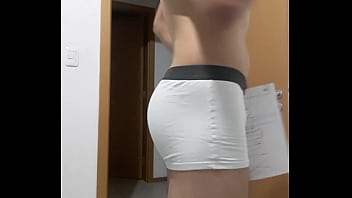Preview 2 of Sleeping Mom And Son Share Bed - V&iacute_deo de verifica&ccedil_&atilde_o