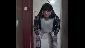 Preview 4 of American 30minat Chodai - sissy crossdress is back doing what you like him doing the most of swallowing his own piss