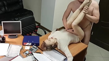 Preview 4 of Bangladesh Actress Bubbly - Enfiando com vontade na minha esposa