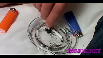 Preview 1 of Travesti Carol Delavega - Smoking and exploring a knob