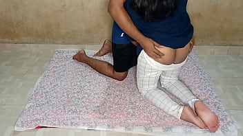 Preview 2 of Xxx Com Hd In Rafe Videos - सिडियो में भाभी ने लन्ड हिलाते पकड़ा फिर रूम में ताबड़तोड़ पेल दिया ! साफ हिन्दी आवाज मे XXX