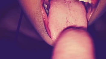 Preview 4 of Lady Iveta Feet - Sensual mamada de mexicana al final recibe descarga de semen y su hermosa y sexy boquita de putita