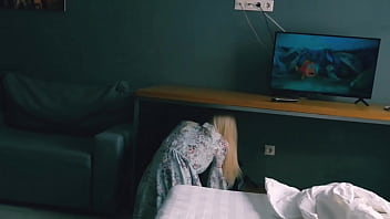 Preview 1 of Asian Analys - Aprovech&eacute_ que est&aacute_ desprevenido y me follo a esta rubia