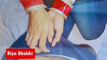 Preview 2 of Brazzeers Agents - जींस पहनकर क्या मस्त लगती हो भाभी आज तो मन कर रहा हे चोदने का ,  हिंदी आवाज़