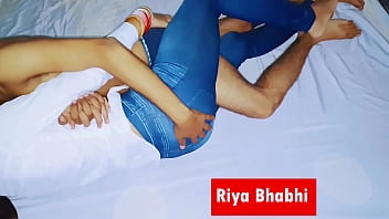 Preview 1 of Brazzeers Agents - जींस पहनकर क्या मस्त लगती हो भाभी आज तो मन कर रहा हे चोदने का ,  हिंदी आवाज़