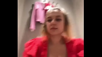 Preview 4 of Small Boy Bigg Aunty Sex - Squirting and fingering in the changing room