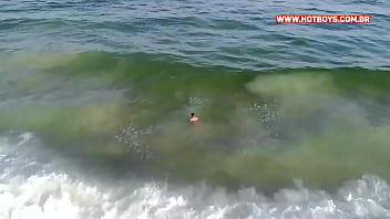 Preview 2 of Bloddy Sex - O salva Vidas gostoso fez striptease pra mim