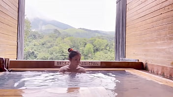 Preview 3 of Mom Tvtenn - 【熊本温泉で星のポーズ!! 】