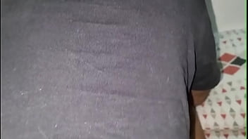 Preview 1 of Braujr Xxx - Cabelereiro veio em casa cortar cabelo e ganhou um sexo com direito a DP