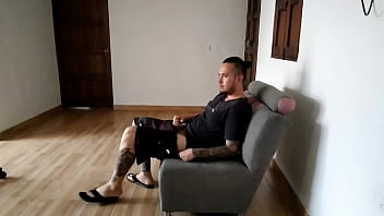 Preview 1 of Xxx Stehen - Encontr&eacute_ a mi sobrino masturbandome cuando sal&iacute_a del ba&ntilde_o