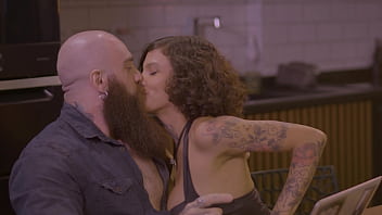 Preview 2 of Adult Mom Porn - Tattooed rocker fucks his girlfriend