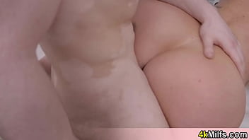 Preview 4 of Jrkosdudz - Chubby housewife massage and quick fuck