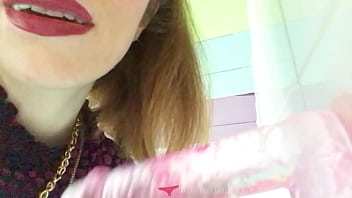 Preview 2 of England Girl Team Xxx - Vends-ta-culotte - Jeune fille sexy fait une pipe bien baveuse &agrave_ son gode-ventouse - Violette des &eacute_toiles