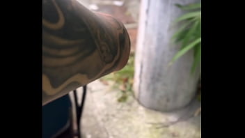 Preview 3 of Bradra Sister Sexcom - Uber moto mulher Bate punheta pro passageiro encima da moto! No fim da corrida ela faz coisa inusitada com a boca e o cuzinho dela molhado !