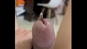 Preview 1 of Men Street Meat Preggo - Thủ d&acirc_m lổ niệu bằng đũa