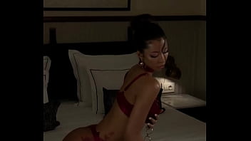 Preview 3 of Mom Dammit - Rate my outfit LiaLyenn