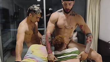Preview 1 of Virgin Fluent Blood - me la mama a escondidas y sus amigos espian follamos todos
