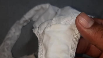 Preview 1 of Bisex Old Swingers - Chorro de semen en la tanga blanca preferida de mi amiga la de la panocha rica