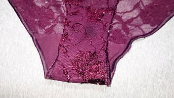 Preview 1 of Zonporn Video - Jugando y echando leche en las panties preferidas de mi amiga en su casa