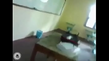 Preview 4 of Xxxxx 18xx - Dando duro  pra n&atilde_o reprovar