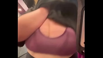 Preview 3 of Feet Duo - Sports bra VS Elliptical