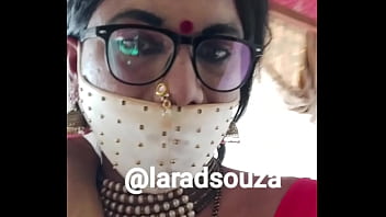 Preview 2 of Masturbate Jenna Haze - Indian crossdresser slut Lara D&#039_Souza in saree