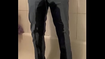 Preview 3 of Abi Solo Mal - Wetting by blue pants