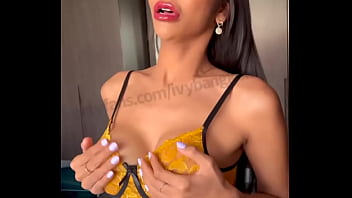 Preview 3 of 16 Saal Xxx - Sexy in yellow