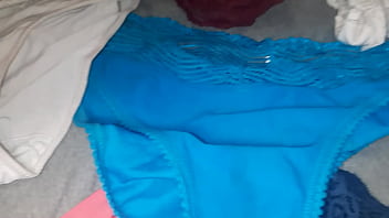 Preview 3 of Indian Chut Pose - Gran chorro de semen en los panties rosas preferidos de mi amiga