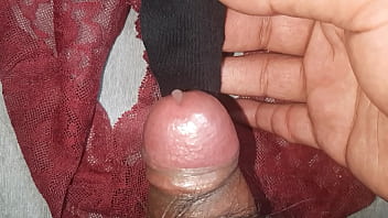 Preview 2 of Salaam Meals - Buen chorro de semen en los calzones guindos de mi amiga