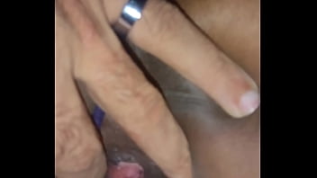 Preview 4 of Nidia Bif - Fiquei sozinho em casa com a prima aproveitei