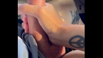 Preview 1 of Teenie Seducing Milf - masturbacion en el auto