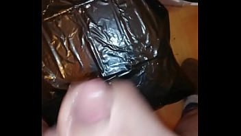 Preview 2 of Tits In Bra Com - Mi lechita saliendo