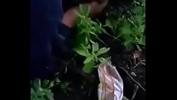 Preview 2 of Black Girl Smoking Crack Cocaine - Levando gozada na cara