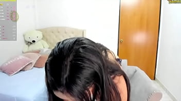 Preview 1 of Mom Ducks Oncam - Ivet C Webcam Show