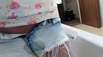 Preview 2 of Nesa Poren - I needed to pee so I wet myself in my shorts