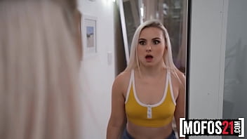 Preview 1 of 18 Years School Girl Chudai - Girl Fight Ends in Lesbian Sex With Abella Danger Geting Multiple Squirting Orgasms - MOFOS21
