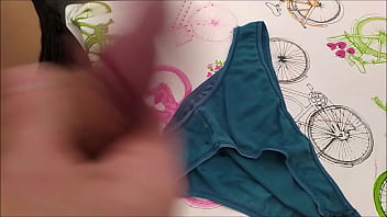 Preview 1 of Kan Akan Porno - corrida en bragas de mi mujer 220