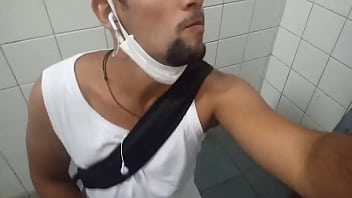 Preview 4 of Antarvasna In Hindi - Quando encontro com gays safados no mict&oacute_rio fico cheio de tes&atilde_o