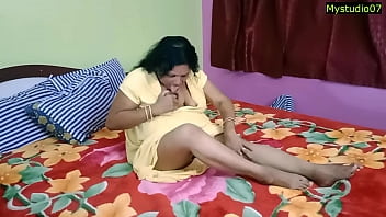 Preview 2 of Mallu Aunty Didi Xxx - Hot aunty need sex satisfaction! Her penis very small !!