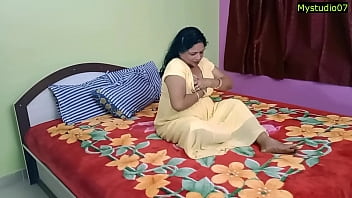 Preview 1 of Mallu Aunty Didi Xxx - Hot aunty need sex satisfaction! Her penis very small !!