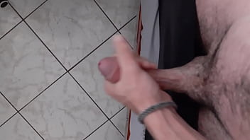 Preview 3 of Niki Sniw - novinho gozando gostoso depois de um dia com tes&atilde_o