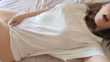 Preview 1 of Tube Ipon Teen - Soy joven y estoy cachonda